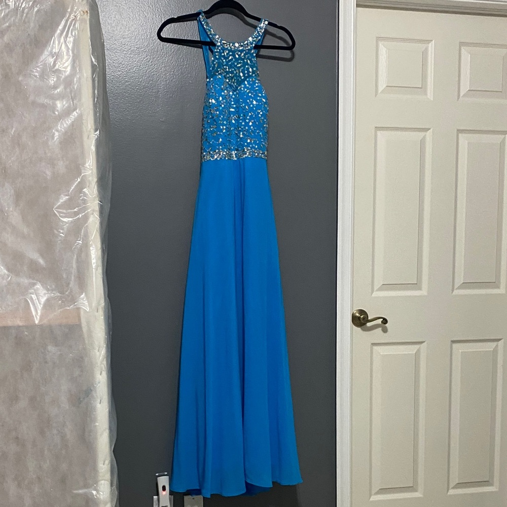 Elegant Blue Evening Gown
